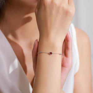 สร้อยข้อมือเงินแท้ S925 ประดับเพทายทรงลูกบาศก์สีแดงกุหลาบ ดีไซน์ใหม่สไตล์ Starry Night สำหรับผู้หญิง รุ่นทองแดงปรับแต่งได้ - Product Image 2