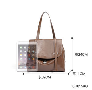 Porte-documents pour ordinateur portable en cuir véritable personnalisé pour femmes avec finition Crazy Horse, fermeture à bouton, style tendance - Product Image 4