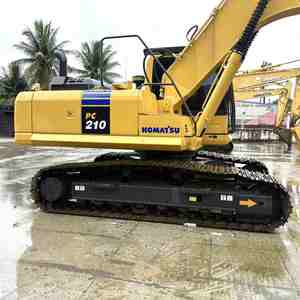 Excavadora Usada de Alta Calidad Komatsu PC210 de 21 Toneladas, Motor PLC, Bomba de Engranajes, Válvulas HAWE, Bomba Vickers, Modelo 2022, 110 kW de Potencia, en Stock - Product Image 1