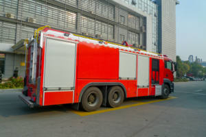 <span class=keywords><strong>Camion</strong></span> de pompiers à double agent sec (poudre) / eau - Product Image 4