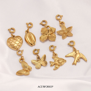 Amuletos de Bikini Lucky Nature |   Colgantes de Acero Inoxidable con Baño de Oro PVD de 18K con Iconos de la Naturaleza |   Impermeable, Hipoalergénico y Resistente al Deslustre - Product Image 4
