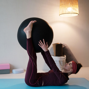 Ballon <span class=keywords><strong>de</strong></span> gym <span class=keywords><strong>de</strong></span> qualité supérieure, haute résistance, sphère d'équilibre à haute élasticité pour le yoga, le Pilates, la rééducation, coussin <span class=keywords><strong>de</strong></span> siège <span class=keywords><strong>de</strong></span> chaise <span class=keywords><strong>de</strong></span> <span class=keywords><strong>bureau</strong></span> - Product Image 4