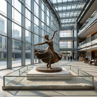 Sculpture de danseuse en bronze grandeur nature, statue de danseuse féminine vintage en bronze avec ornements floraux pour place de ville, parc