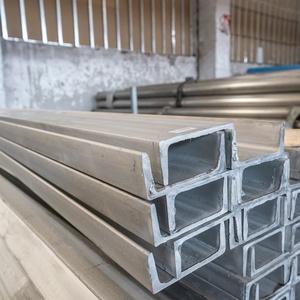 Profilé Unistrut en acier inoxydable 310S 2507 brossé, 180x70mm, laminé à chaud, avec trous pré-perforés, pour systèmes de montage solaire - Product Image 1