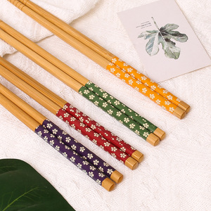Baguettes japonaises en bambou, 22,5 cm, cinq couleurs, motif floral fin, pointe effilée, baguettes carbonisées en spirale - Product Image 1