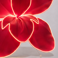 Rode LED verlichte bloemenprop, gigantische papieren kunstbloem, bruiloftdecoratie, commerciële bloemendisplay, fabriekslevering
