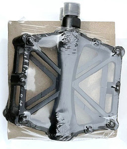 Pedales de Bicicleta Antideslizantes con 4 Rodamientos - Núcleo de Acero de Aleación de Aluminio para Bicicletas de Montaña, Carretera y Eléctricas, Directo de Fábrica, MOQ 20 - Product Image 6