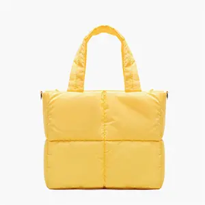 Bolsa de ombro leve de nylon para compras, sacola acolchoada de mão leve personalizada de fábrica para mulheres