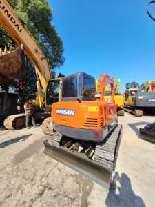 Excavadora Doosan DX55 Original con Piezas de Buena Calidad, Mini Excavadora Usada Doosan DX55 de 5 Toneladas en Venta - Product Image 4