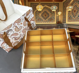 Scatola Regalo per Torte IMEE Adiles con Coperchio Trasparente, 9 Scomparti, Separatori Dorati e Borsa Abbinata - Product Image 2
