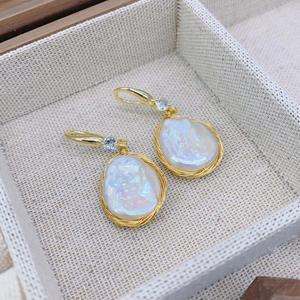 B4817 vintage perle <span class=keywords><strong>d</strong></span>'eau douce <span class=keywords><strong>boucles</strong></span> <span class=keywords><strong>d</strong></span>'<span class=keywords><strong>oreilles</strong></span> goutte charme <span class=keywords><strong>boucles</strong></span> <span class=keywords><strong>d</strong></span>'<span class=keywords><strong>oreilles</strong></span> bijoux en <span class=keywords><strong>or</strong></span> pour femmes fille - Product Image 4