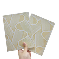 Plaques de plâtre en PVC, plaques de gypse, feuilles de marbre, plastique, vinyle, bambou, dalles de plafond acoustiques, panneaux muraux 3D à Dubaï, prix bas