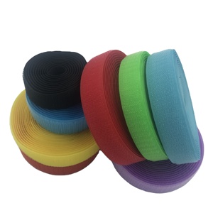 Cinta de Gancho y Bucle Autoadhesiva para Prendas, 50 mm, Negra y Blanca, 100% Nailon, Reutilizable, al Mejor Precio - Product Image 1