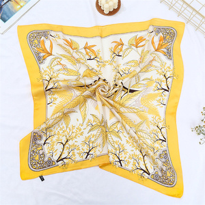 Sciarpa in <span class=keywords><strong>Seta</strong></span> 100% Vera con Stampa Floreale Rossa Personalizzata per Donna, Accessorio di Lusso per il Collo e Moda - Product Image 2