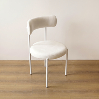 Chaise Moderne Minimaliste en Fer Blanc avec Coussin Doux, Portable et Durable, Idéale pour Hôtels, Villas et Salons – Vente en Gros Usine