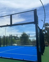 Système de terrain de padel professionnel pour un joueur, idéal pour l'entraînement, la pratique et les projets sportifs de loisirs