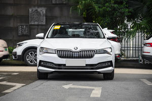 SKODA Octavia Berlina di Lusso 2024 2025 Usata, Benzina Turbo 1.4T 150CV, Automatica, Guida <span class=keywords><strong>a</strong></span> Sinistra, Euro VI, 5 Posti - Product Image 2