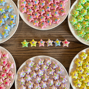 Accessoires Graffiti Pentagramme Bonbons Butterscotch Macaron Faits Main Acrylique/Plastique/Lucite Couleurs Mixtes DIY Actonhole Mignon - Product Image 2