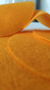 100% bền vững <span class=keywords><strong>Polyester</strong></span> kim đấm không dệt cảm thấy sức mạnh cao vật nuôi không dệt cảm thấy cho túi - Product Image 3