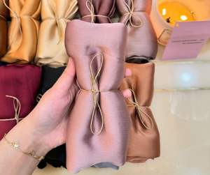 Muna Satin Hijab Satén Arrugado Hijab Bufandas a todo color Chal Satin <span class=keywords><strong>Crepe</strong></span> Bufanda brillante para mujer Bufanda arrugada - Product Image 2
