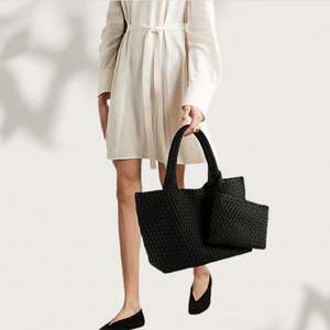 Sac fourre-tout en néoprène noir tissé de haute qualité, fait main, style coréen, pour femmes, sac à bandoulière tissé à la main, le plus récent sac à main - Product Image 6