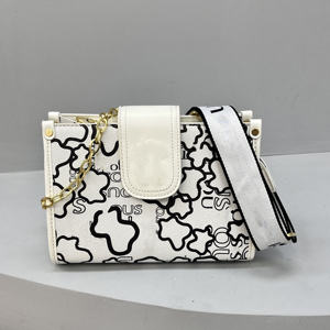 Bolso Bandolera con Letras de Dibujos Animados de Osito, Bolso de <span class=keywords><strong>Mujer</strong></span> Nuevo y Versátil, Bolso de Hombro Simple con Cadena - Product Image 5