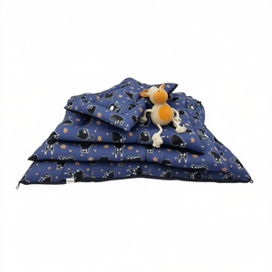 Set di Quattro Tappetini per Cani con Fondo Antiscivolo Quadrato e Motivo, Eleganti Lettini per Animali Domestici - Product Image 1