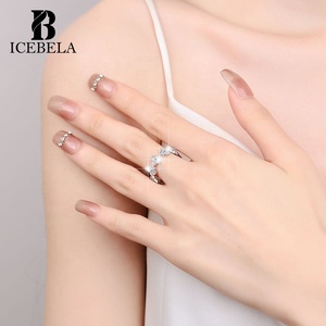 Anillos de Plata de Ley 925 con Trébol de Cuatro Hojas y Moissanita VVS, Elegantes y Clásicos, para Mujer, Venta al por Mayor - Product Image 2