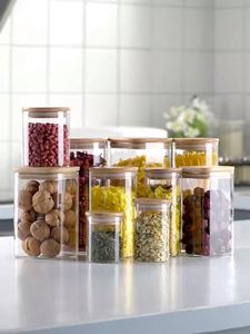 Vente en gros de pots à bougies ronds en verre transparent de 7 oz (200 ml) avec couvercles en bambou, impression offset, logo personnalisé, décoration de Noël pour la maison - Product Image 2