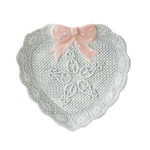 Assiettes en céramique créatives de style américain, assiettes peu profondes en forme de cœur, assiettes à dessert - Product Image 1