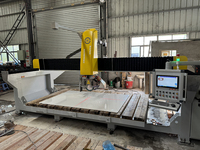 Machine de découpe CNC à 5 axes avec moteur et positionnement infrarouge et ventouse pour marbre et granit haute précision