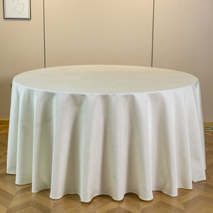 Nappe Ronde Jacquard en Polyester Bordeaux Élégante de 90 Pouces, Personnalisable, Infroissable et Sans Coutures, Motif Floral Damassé, Vente en Gros - Product Image 1