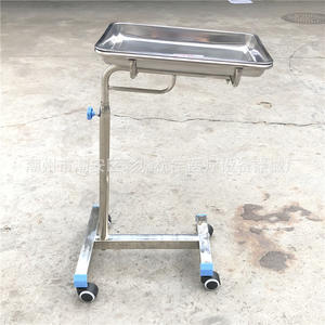 Support de plateau chirurgical en acier inoxydable à bras unique de conception moderne avec support d'instruments à levage mobile à un seul poteau et roues - Product Image 3