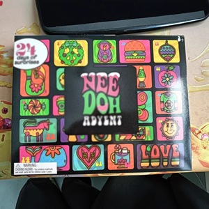 กล่องของขวัญสุ่มของเล่นบีบได้ Needoh Advent Calendar สำหรับเด็กอายุ 14 ปีขึ้นไป ทำจาก TPE เหมาะสำหรับทุกเพศทุกวัย ของเล่นคริสต์มาสและอีสเตอร์ - Product Image 2
