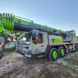 Grúa Zoomlion ZTC700 de 70 Toneladas de Segunda Mano, Sistema Hidráulico Confiable para Trabajos de Ingeniería Pesada - Product Image 1