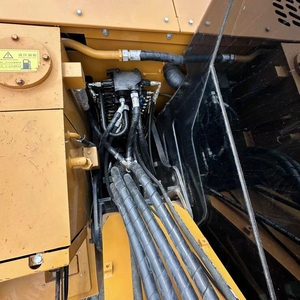 Excavatrice sur chenilles d'occasion SANY 75C, modèle 2022, moteur Isuzu, bon état, vente chaude avec pompe à engrenages, roulement et PLC - Product Image 6