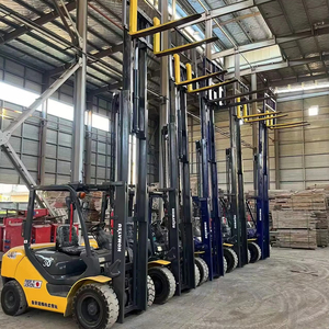 Venta barata de 3 toneladas importadas de Japón en Dubai, hasta 4,5 metros Carretilla elevadora usada por Komatsu - Product Image 1