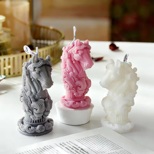 Velas Aromáticas con Diseño de Tótem de Caballo, Velas de Cera de Soya Hechas a Mano para Decoración de Fiestas y Bodas, Regalo - Product Image 3