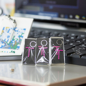 Với Hiển Thị Thẻ Ủng Hộ Tùy Chỉnh Kim Loại Keyring Với Mặt Dây Chuyền Sáng Tạo 3D 2D Duy Nhất Bên Cả Hai Bên Quảng Cáo Kinh Doanh Quà Tặng - Product Image 1