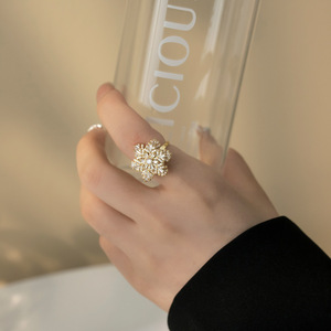 My Muyu Spinning Snowflake Ring Gold Pave Setting Open Ring Party Fashion Jewelry - Product Image 2