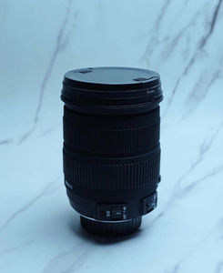 Objectif 18-200mm f/3.5-6.3 DC OS HSM F d'occasion — un objectif pour tout, stabilisation optique, excellent état, entièrement fonctionnel ! - Product Image 1