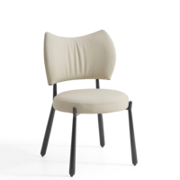 Fauteuil de salle à manger de luxe en cuir PU beige, style italien moderne, avec structure en acier inoxydable doré, pour restaurants et hôtels (vente en gros)