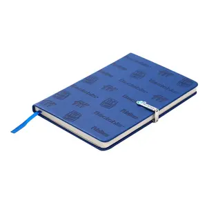 Notebook con copertina rigida con logo in rilievo in pelle A5 di vendita calda di fabbrica con fibbia in metallo