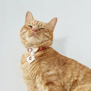 UFBemo 새로운 디자인 스타일 개인 디자인 안전 버클 분리 벨트 벨 애완 동물 칼라 고양이 칼라