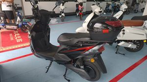 Spedizione gratuita per adulti India 1000W a pedali a lungo raggio Scooter <span class=keywords><strong>moto</strong></span> elettriche per viaggi confortevoli - Product Image 6