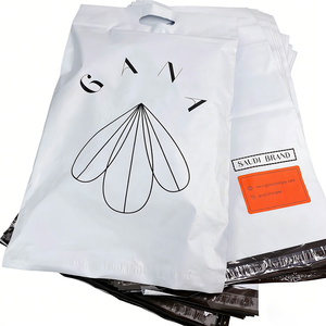 Fabrication de pochettes polyvalentes personnalisées avec logo, pochettes polyvalentes blanches mates, impression de logo, sacs d'expédition pour vêtements, emballage de colis, sacs d'expédition - Product Image 5