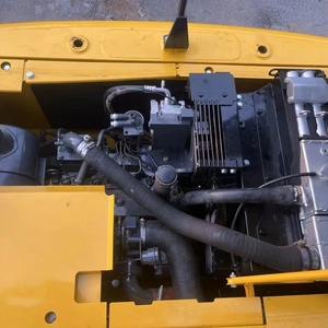 รถขุดตีนตะขาบ Komatsu PC130 มือสอง สภาพดี พร้อมระบบไฮดรอลิก - Product Image 5