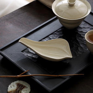 ชุดน้ำชากังฟูเครื่องเคลือบดินเผาทำมือเป็นมิตรกับสิ่งแวดล้อมเถ้าหญ้าเซรามิกช้อนดินน้ำมันสี่ใบโคลเวอร์สำหรับใช้ในครัวเรือนชา - Product Image 3