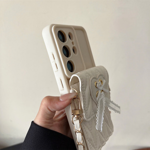 Étui <span class=keywords><strong>de</strong></span> <span class=keywords><strong>téléphone</strong></span> <span class=keywords><strong>de</strong></span> luxe élégant avec porte-cartes en cuir texturé et nœud en forme <span class=keywords><strong>de</strong></span> cœur pour <span class=keywords><strong>Samsung</strong></span> Galaxy S26 Ultra S25 A56 avec sangle chaîne bandoulière - Product Image 6
