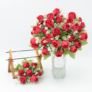 Bouquet de roses artificielles en soie Donghe, 7 têtes, rouge perle, décorations pour mariage et maison - Product Image 1